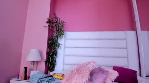 abbey_walker online show from December 31, 1:30 pm