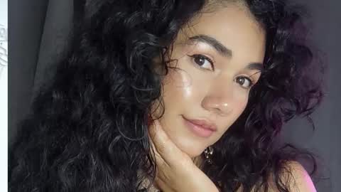 Snapshot of abbi_mooncb chatting on May 24, 1:49 pm Abbi mooncb online show from May 24, 1:49 pm