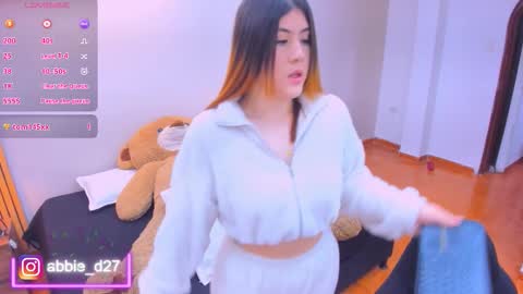 Abbie Edmond  online show from January 7, 3:53 am