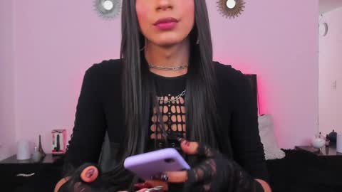 Snapshot of abbigaiil_fuster_ chatting on January 29, 10:37 am Abbigail Fuster online show from January 29, 10:37 am