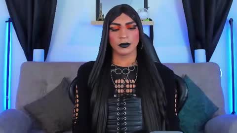 Abbigail Fuster  online show from July 9, 11:36 am