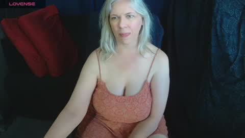 Snapshot of abbinatural chatting on March 30, 4:41 pm AbbiNatural online show from March 30, 4:41 pm