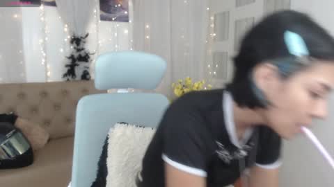 Snapshot of abbiross chatting on January 16, 7:20 pm Abbi online show from January 16, 7:20 pm