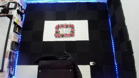 Snapshot of abby_connie chatting on February 2, 8:46 am Abby Connie online show from February 2, 8:46 am