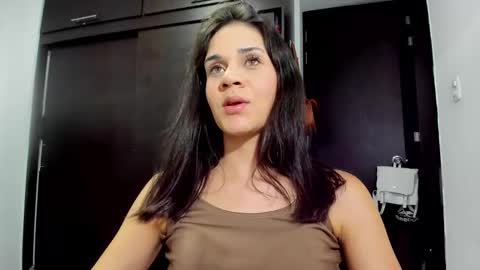 Snapshot of abby_connie chatting on October 10, 1:26 am Abby Connie online show from October 10, 1:26 am