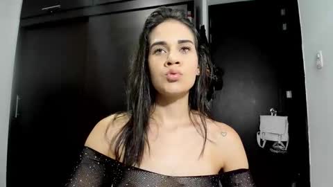 Snapshot of abby_connie chatting on October 28, 2:48 am Abby Connie online show from October 28, 2:48 am