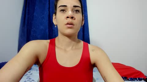 Snapshot of abby_connie chatting on November 25, 2:33 am Abby Connie online show from November 25, 2:33 am