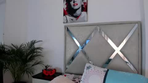 Snapshot of abby_jones2 chatting on February 18, 3:13 am abby jones online show from February 18, 3:13 am