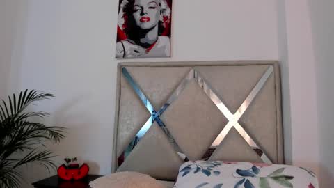 Snapshot of abby_jones2 chatting on February 24, 5:16 am abby jones online show from February 24, 5:16 am