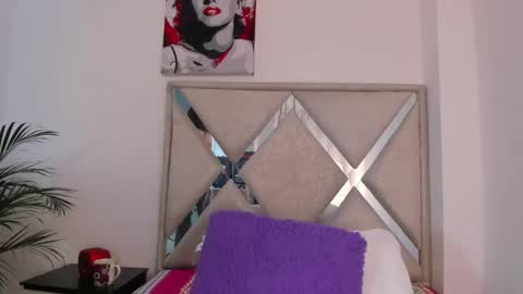 Snapshot of abby_jones2 chatting on March 5, 3:13 am abby jones online show from March 5, 3:13 am