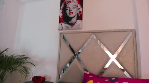 Snapshot of abby_jones2 chatting on March 17, 2:49 am abby jones online show from March 17, 2:49 am