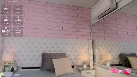 Abby  online show from November 10, 3:11 pm