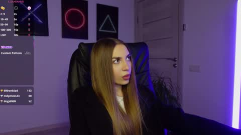 ABBY LAKER online show from March 8, 7:20 pm