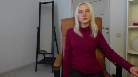 ABBY LAKER online show from October 13, 1:22 pm