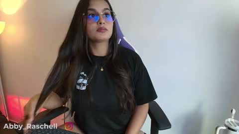 Snapshot of abby_raschell chatting on February 18, 4:41 am abby_raschell online show from February 18, 4:41 am