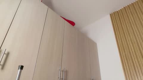 abby_swett1 online show from March 28, 2:05 pm