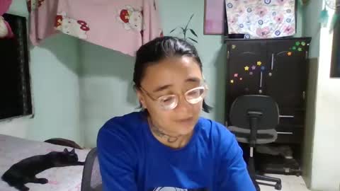 Snapshot of abbyasher chatting on February 27, 12:10 am Abby online show from February 27, 12:10 am