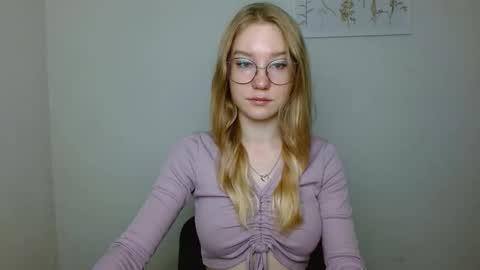 Abby Lovense is active online show from October 9, 8:45 am