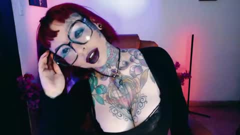Snapshot of abbypink69 chatting on April 20, 2:36 am Abby online show from April 20, 2:36 am