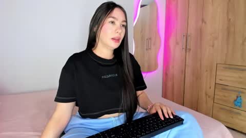 Abby  online show from June 25, 7:13 am