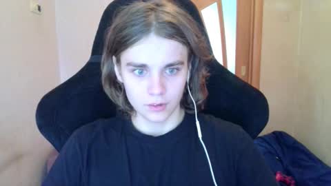 Snapshot of abbysal_blade chatting on September 28, 6:30 am abbysal_blade online show from September 28, 6:30 am