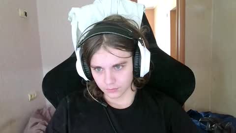 Snapshot of abbysal_blade chatting on October 5, 4:55 am abbysal_blade online show from October 5, 4:55 am