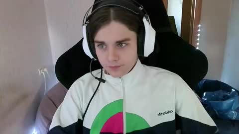 Snapshot of abbysal_blade chatting on October 14, 6:36 am abbysal_blade online show from October 14, 6:36 am