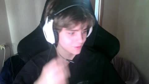 Snapshot of abbysal_blade chatting on February 2, 6:56 am abbysal_blade online show from February 2, 6:56 am