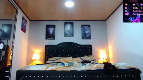 abbyshinne online show from July 30, 3:44 pm
