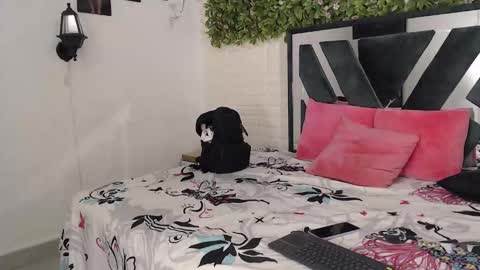 Snapshot of abbytatte_pmb chatting on October 9, 9:24 pm abby online show from October 9, 9:24 pm