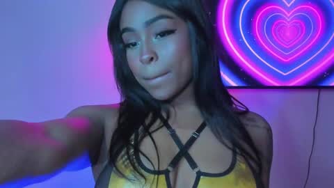 Simone    may online show from February 27, 11:31 am