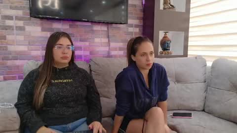 Snapshot of abella_as_ chatting on May 15, 2:35 pm abella_as_ online show from May 15, 2:35 pm