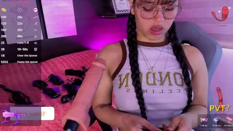 Snapshot of abella_as_ chatting on June 2, 3:14 pm abella_as_ online show from June 2, 3:14 pm