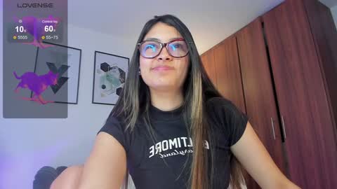 Snapshot of abella_ruiz chatting on February 9, 12:28 am Abella Ruiz online show from February 9, 12:28 am