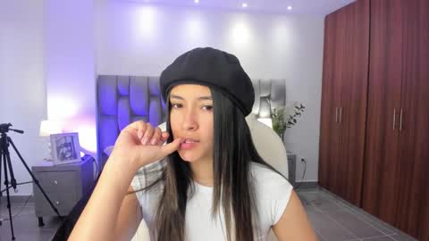 Snapshot of abella_ruiz chatting on February 26, 1:30 pm Abella Ruiz online show from February 26, 1:30 pm