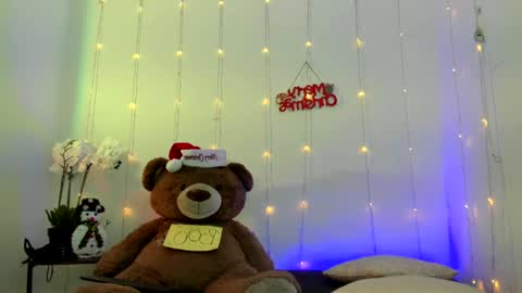  Abella and Kendra  online show from December 10, 5:22 pm