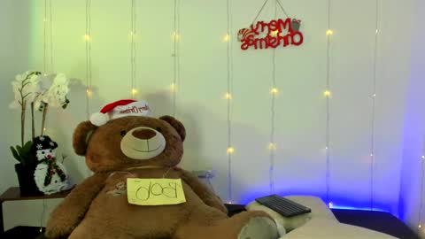  Abella and Kendra  online show from December 13, 4:49 pm