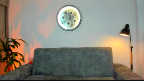 Snapshot of abellaconnor chatting on February 28, 9:05 pm Abella and Kendra online show from February 28, 9:05 pm