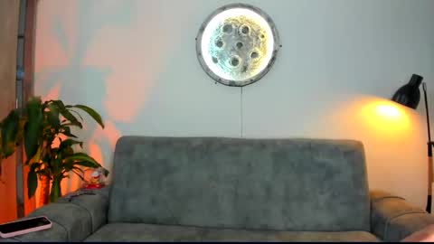 Snapshot of abellaconnor chatting on March 15, 8:59 pm Abella and Kendra online show from March 15, 8:59 pm