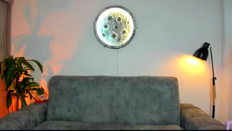 Snapshot of abellaconnor chatting on March 18, 12:14 am Abella and Kendra online show from March 18, 12:14 am