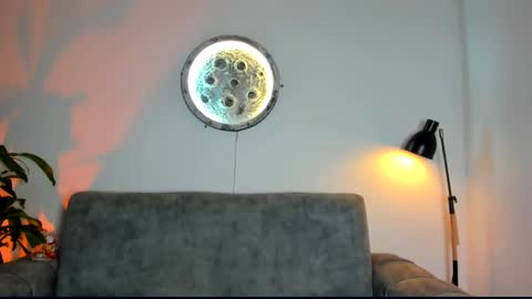 Snapshot of abellaconnor chatting on March 24, 11:10 pm Abella and Kendra online show from March 24, 11:10 pm