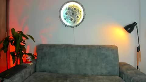 Snapshot of abellaconnor chatting on May 28, 10:40 pm Abella and Kendra online show from May 28, 10:40 pm