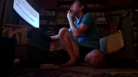 Snapshot of abender82 chatting on February 21, 1:39 am Abender online show from February 21, 1:39 am