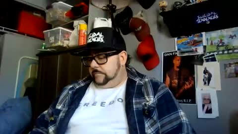 Snapshot of abennett76 chatting on May 24, 4:34 pm AJ online show from May 24, 4:34 pm