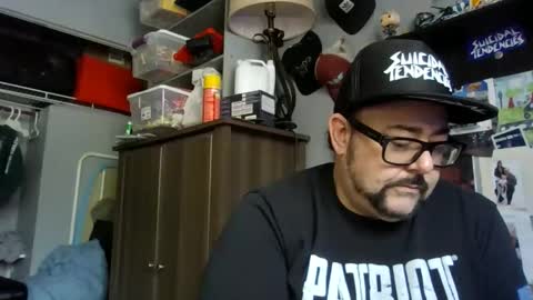 Snapshot of abennett76 chatting on May 25, 4:24 pm AJ online show from May 25, 4:24 pm