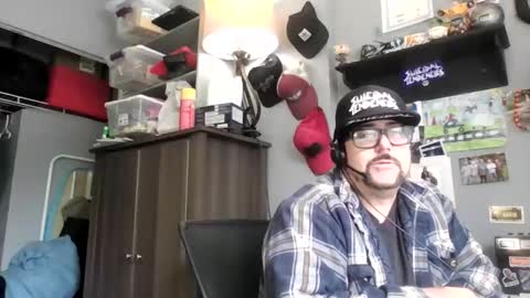 Snapshot of abennett76 chatting on May 26, 3:08 pm AJ online show from May 26, 3:08 pm
