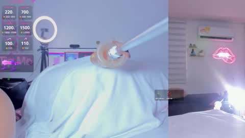 Abigail online show from February 7, 6:00 pm