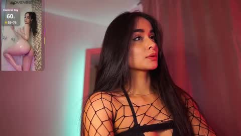 Snapshot of abigail_adamss_ chatting on October 15, 7:25 pm Abigail online show from October 15, 7:25 pm