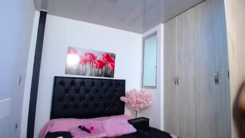 Abigail online show from February 3, 12:32 pm