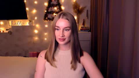 Anna online show from December 22, 8:06 pm